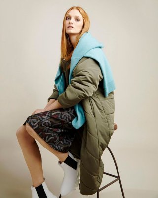 Carolyn Donnelly The Edit Quilted Raglan Coat Carolyn Donnelly The Edit Quilted Raglan Coat