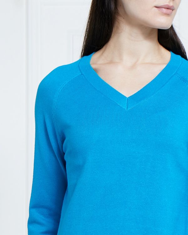 Gallery V-Neck Round Hem Jumper