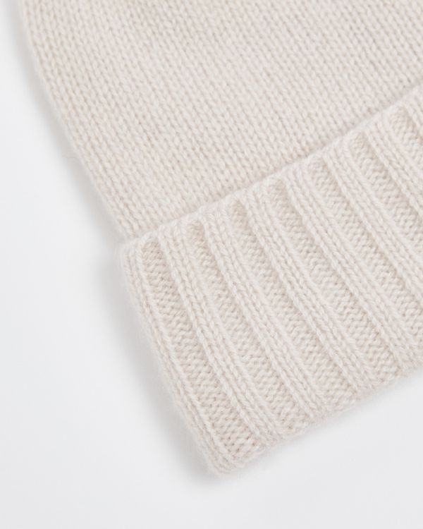 Carolyn Donnelly The Edit Cashmere Hat