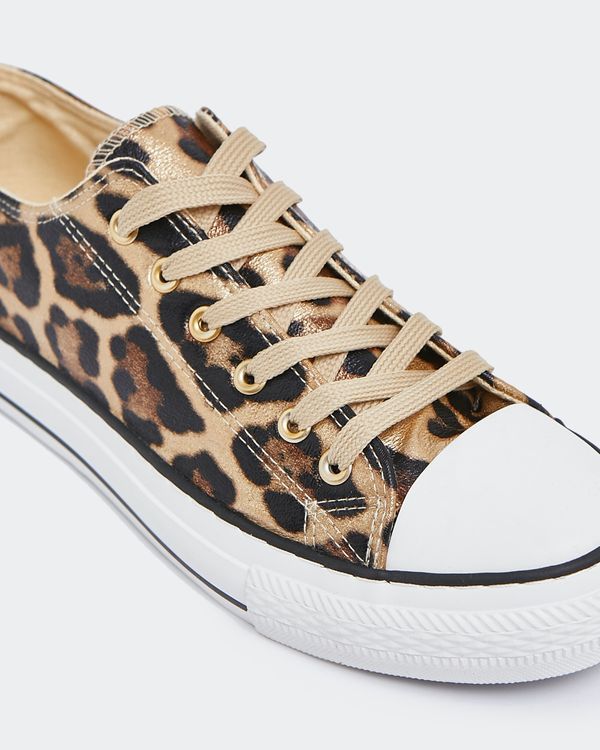 Leopard Toe-Cap Casual Shoes