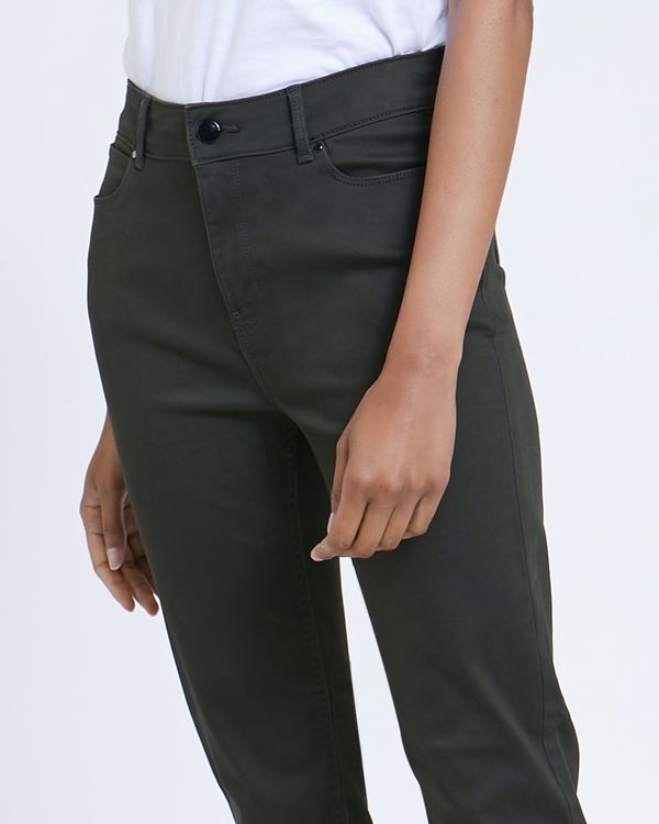 Straight Fit Mid Rise Jeans