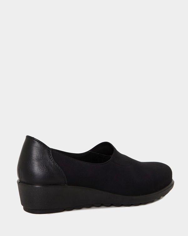 Stretch Wedge Shoes