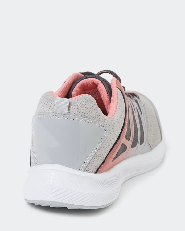 Ombre Mesh Trainer